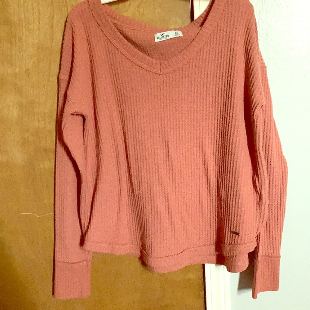 Long sleeve pink hollister top